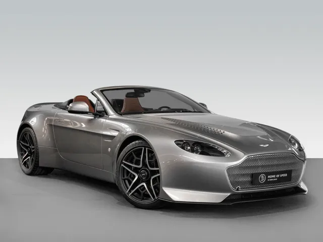 V12 Vantage V600 | 1 of 7