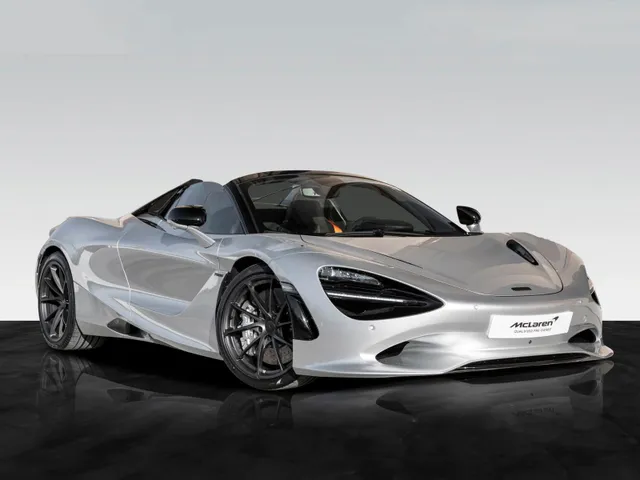 750S Spider | Supernova Silver | Carbon Pack