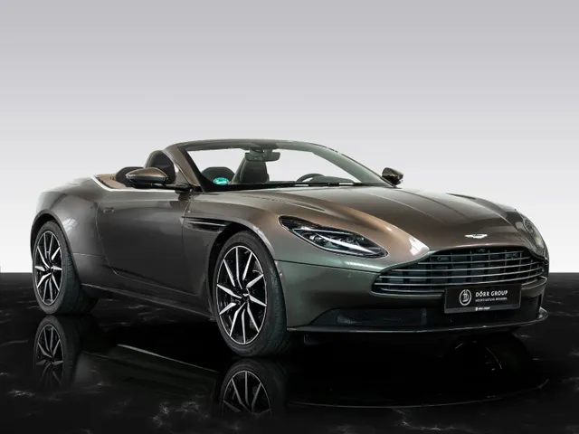 DB11 Volante | Q - Paint | Carbon Pack