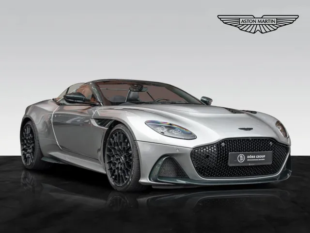 DBS770 Ultimate Volante | Carbon Fibre Seats