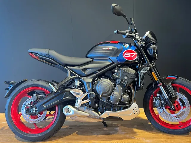 Trident 660 Triple Tribute Neufahrzeug / A2