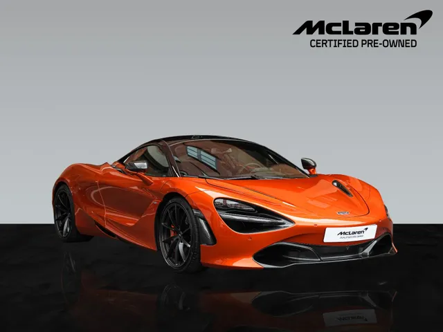 720S Coup&eacute; | Carbon Exterior | B&W | Stealth