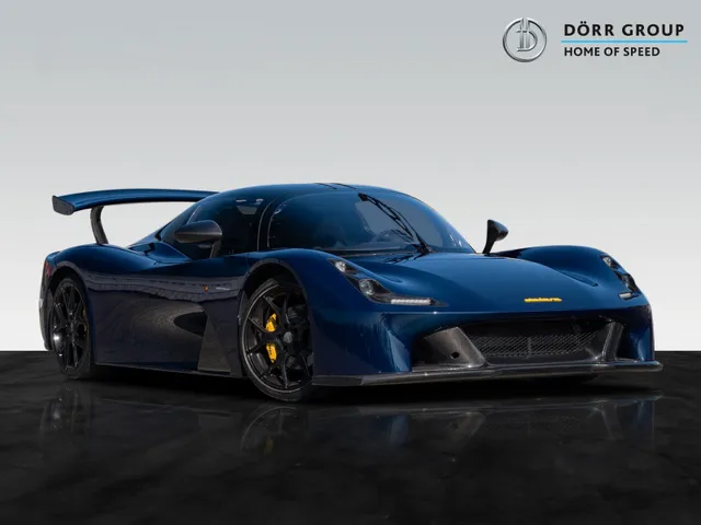 Stradale | Exposed Carbon | Coup&eacute;