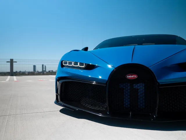 PUR SPORT 1 of 60 | AGILE BLUE & BLACK CARBON