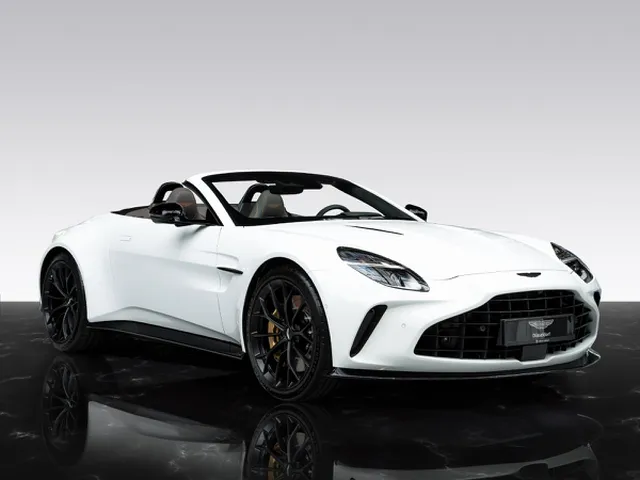 V8 Vantage Roadster| Black | 360 Degree Camera