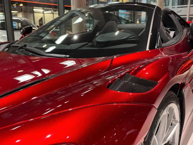 750S Spider | Performance Interior