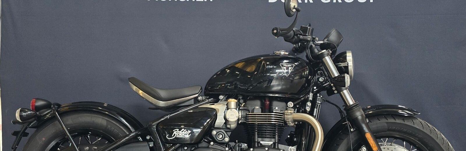 Bonneville Bobber | Jet Black
