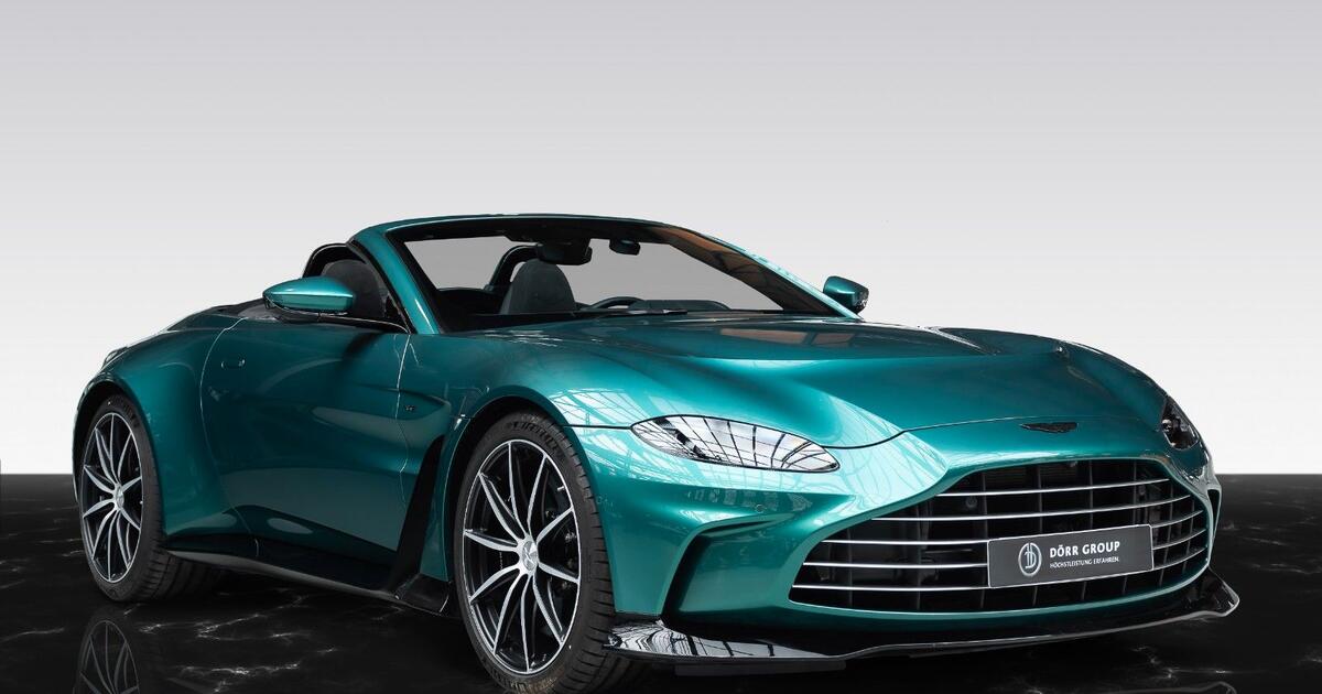 V12 Vantage Roadster | AMR Green | 1 of 249 | Dörr Group
