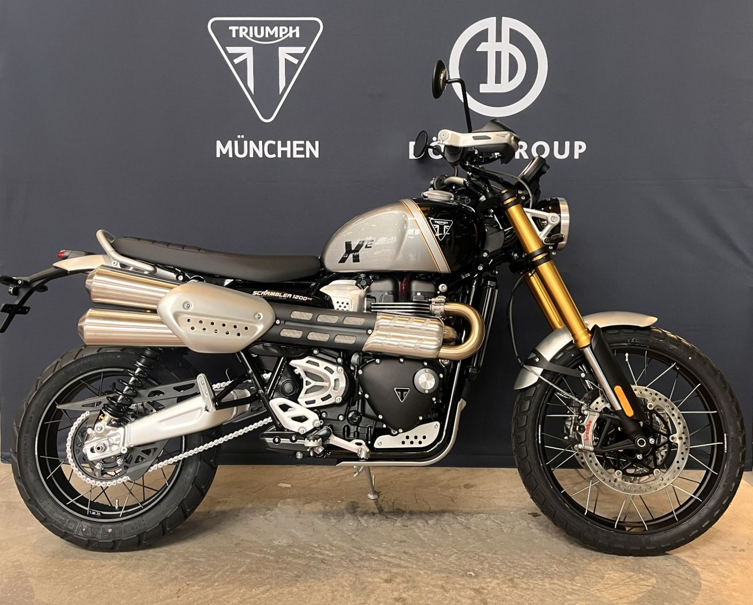 Scrambler 1200 XE Silver Ice / Phantom Black Detailbild