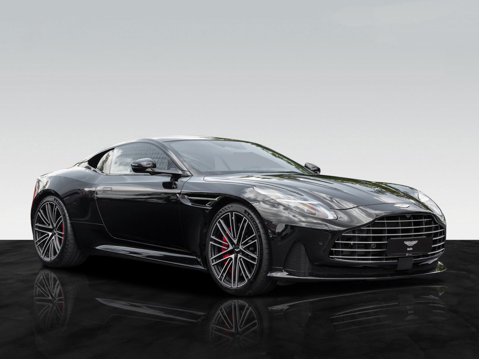DB12 Coupé | Q Special | Jewellery Pack Satin Detailbild