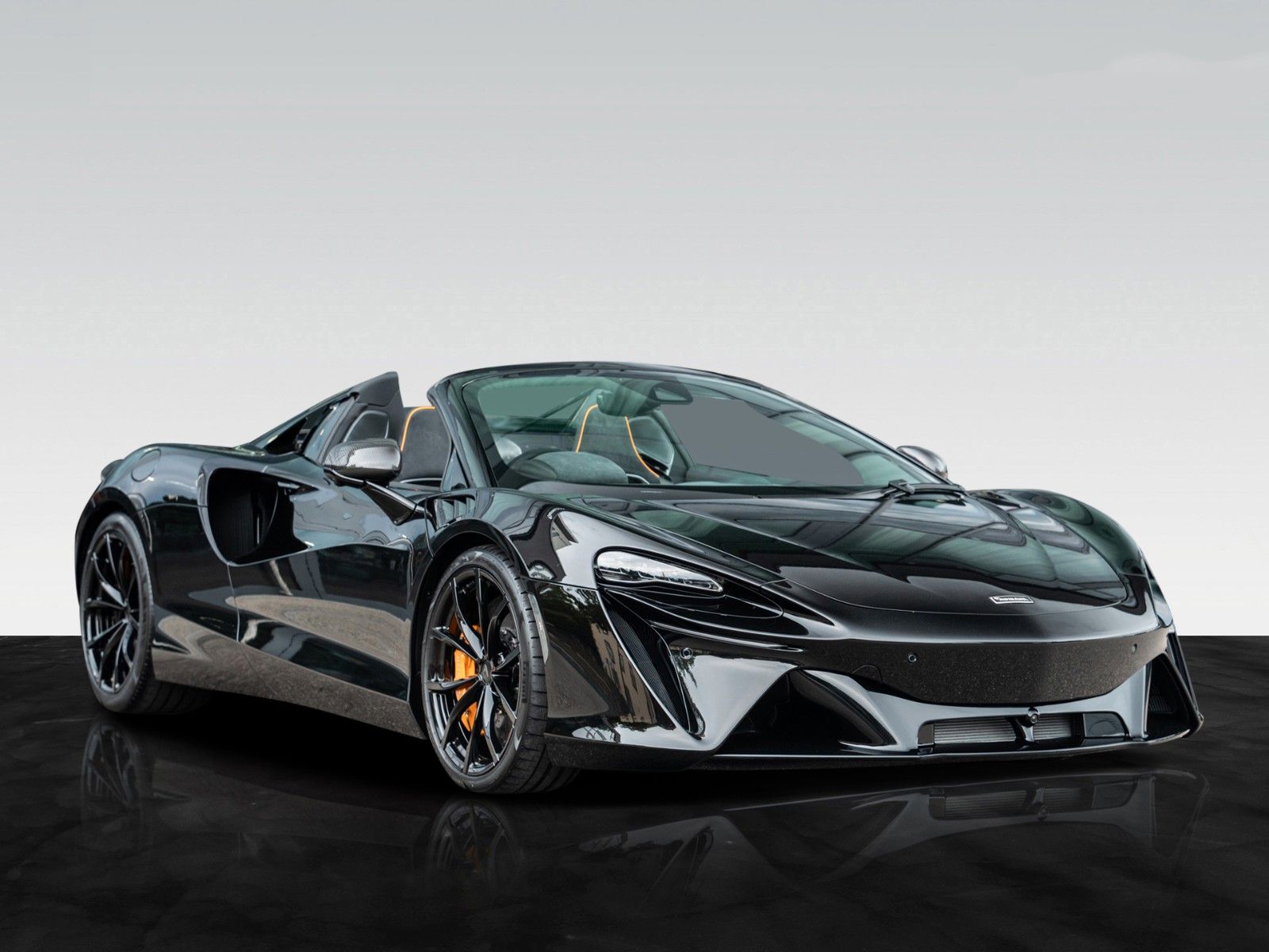Artura Spider | Carbon Spoiler | Assistance Pack Detailbild