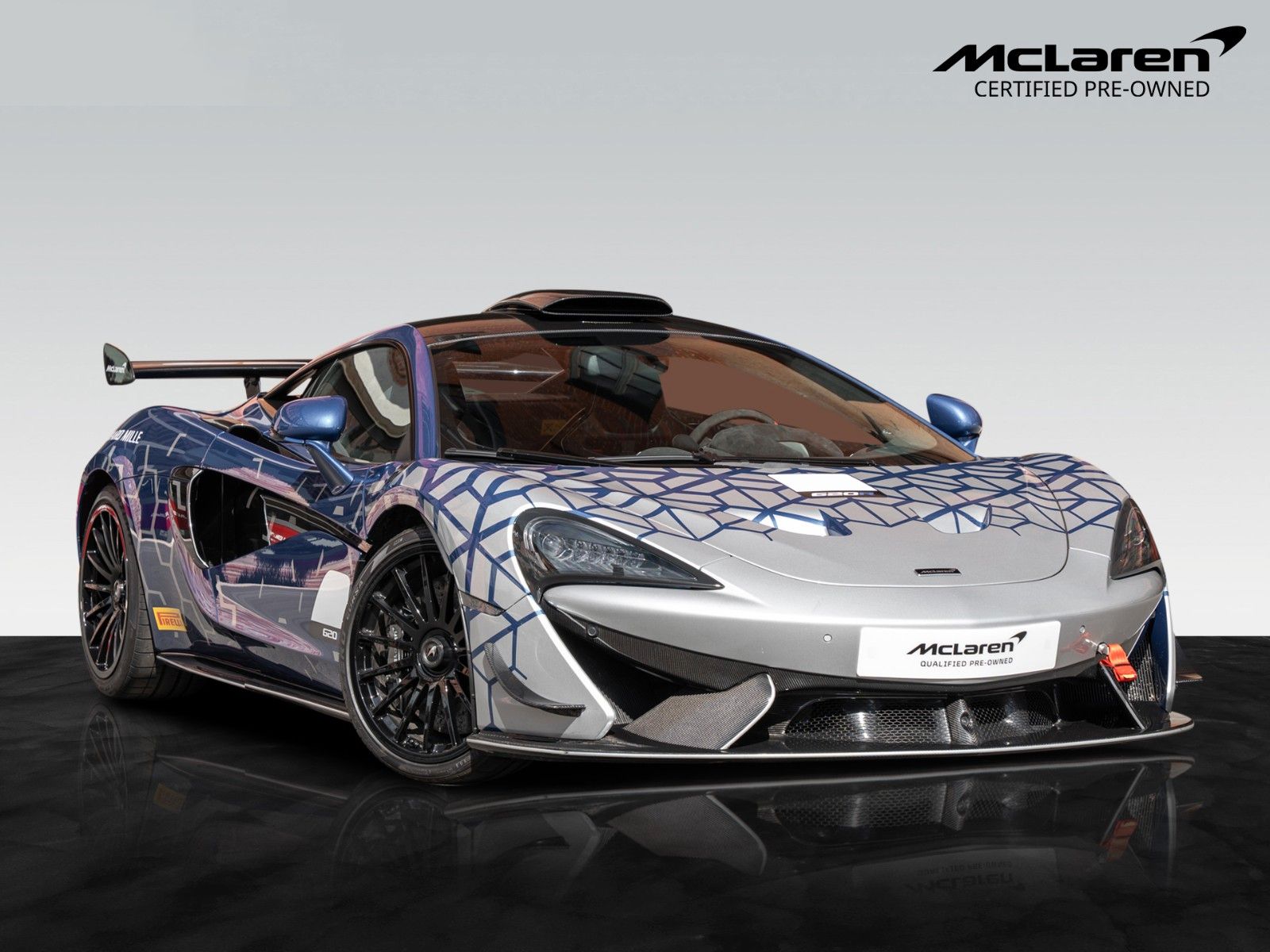 620R | MSO Carbon Fibre | R Pack | Harness Bar Detailbild