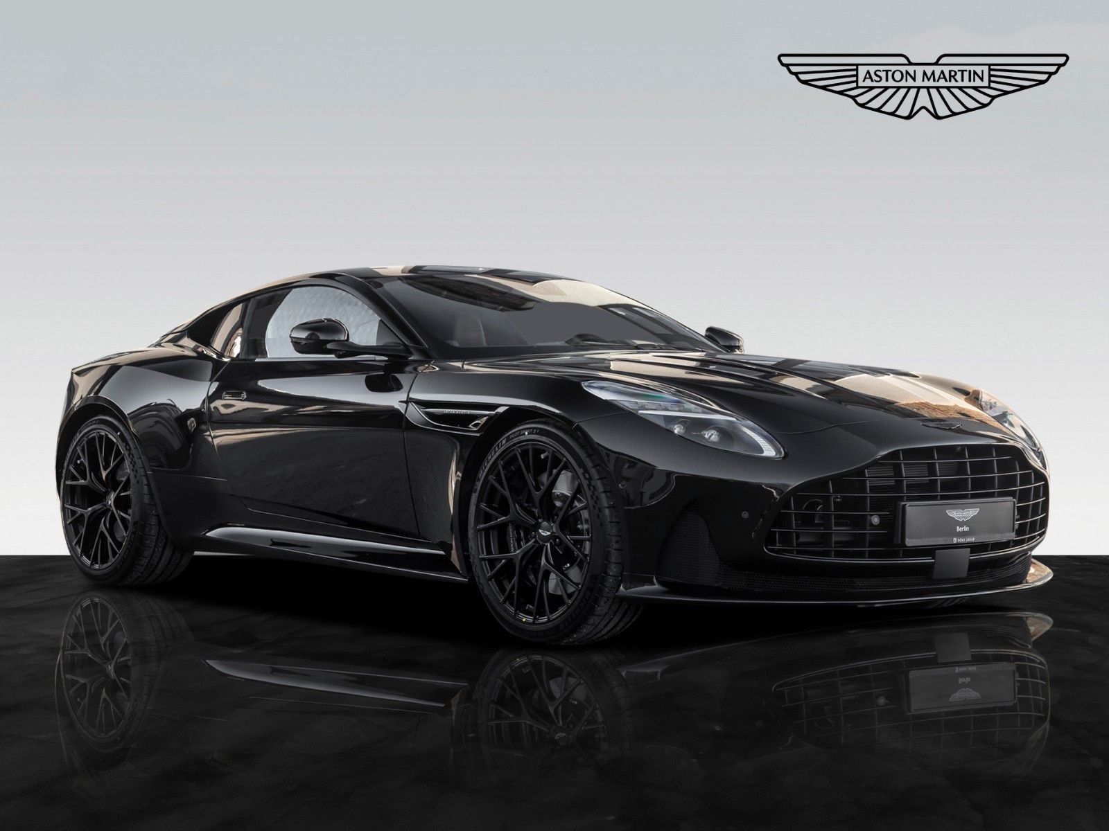 DB12 | Bowers & Wilkins | Int. Carbon Detailbild