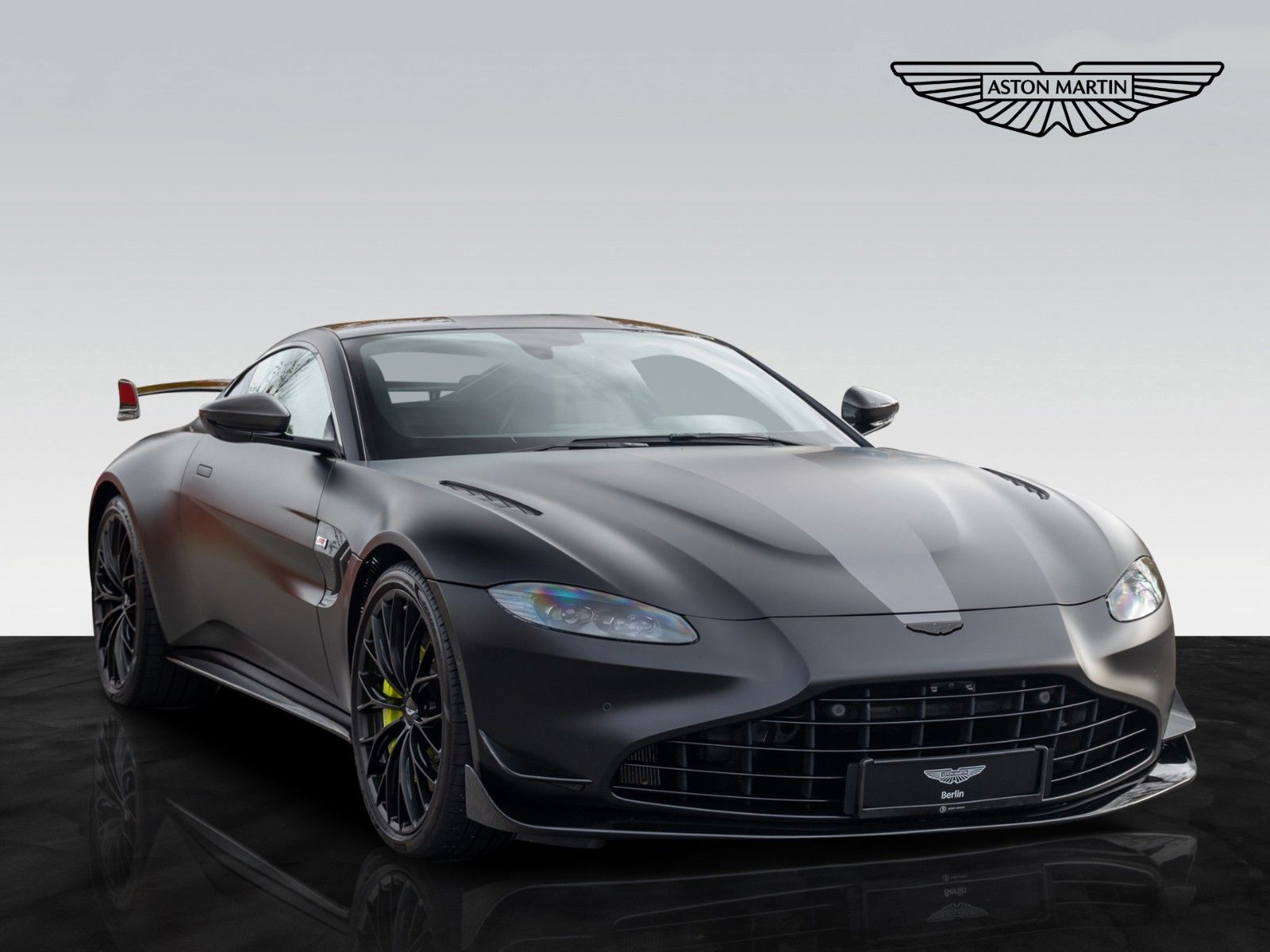Vantage F1 Edition | Premium Audio | Carbon Detailbild