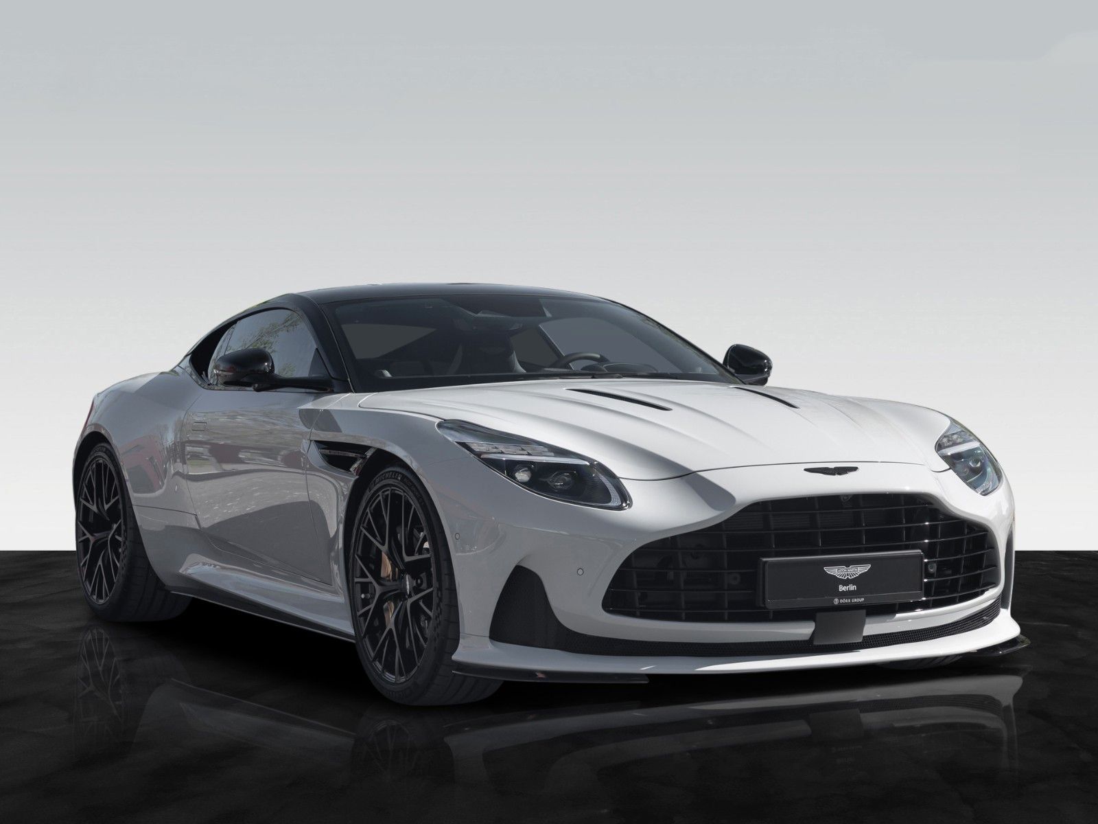 DB12 | Panorama | Carbon Ceramic Brakes Detailbild