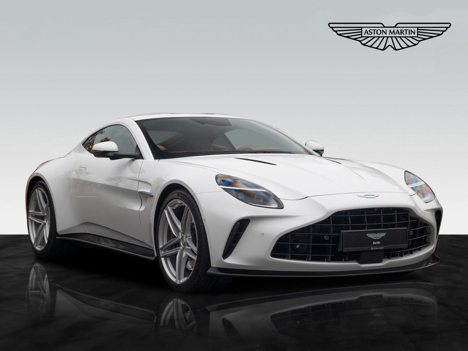 Vantage MY25 | Zenith White Detailbild