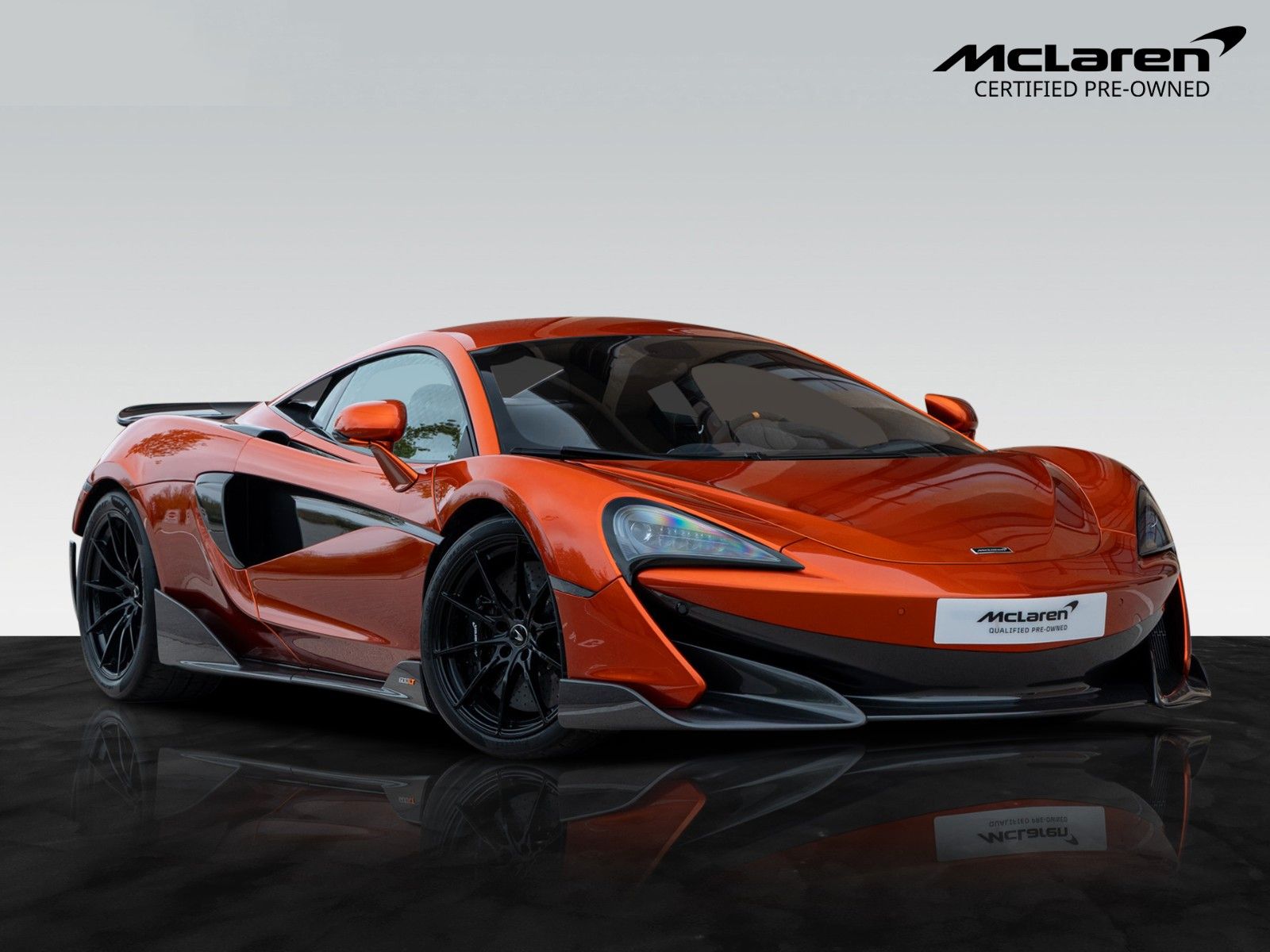 600LT | Racing Seats | Nose Lift Detailbild