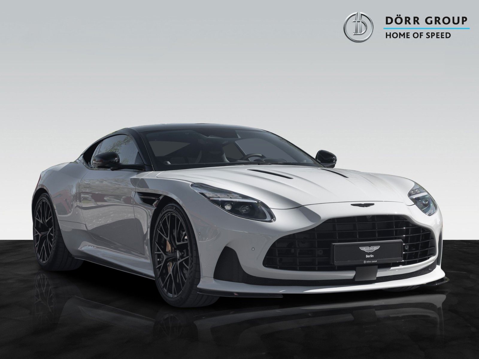 DB12 | Panoramic Roof | Carbon Brakes | B&W Detailbild