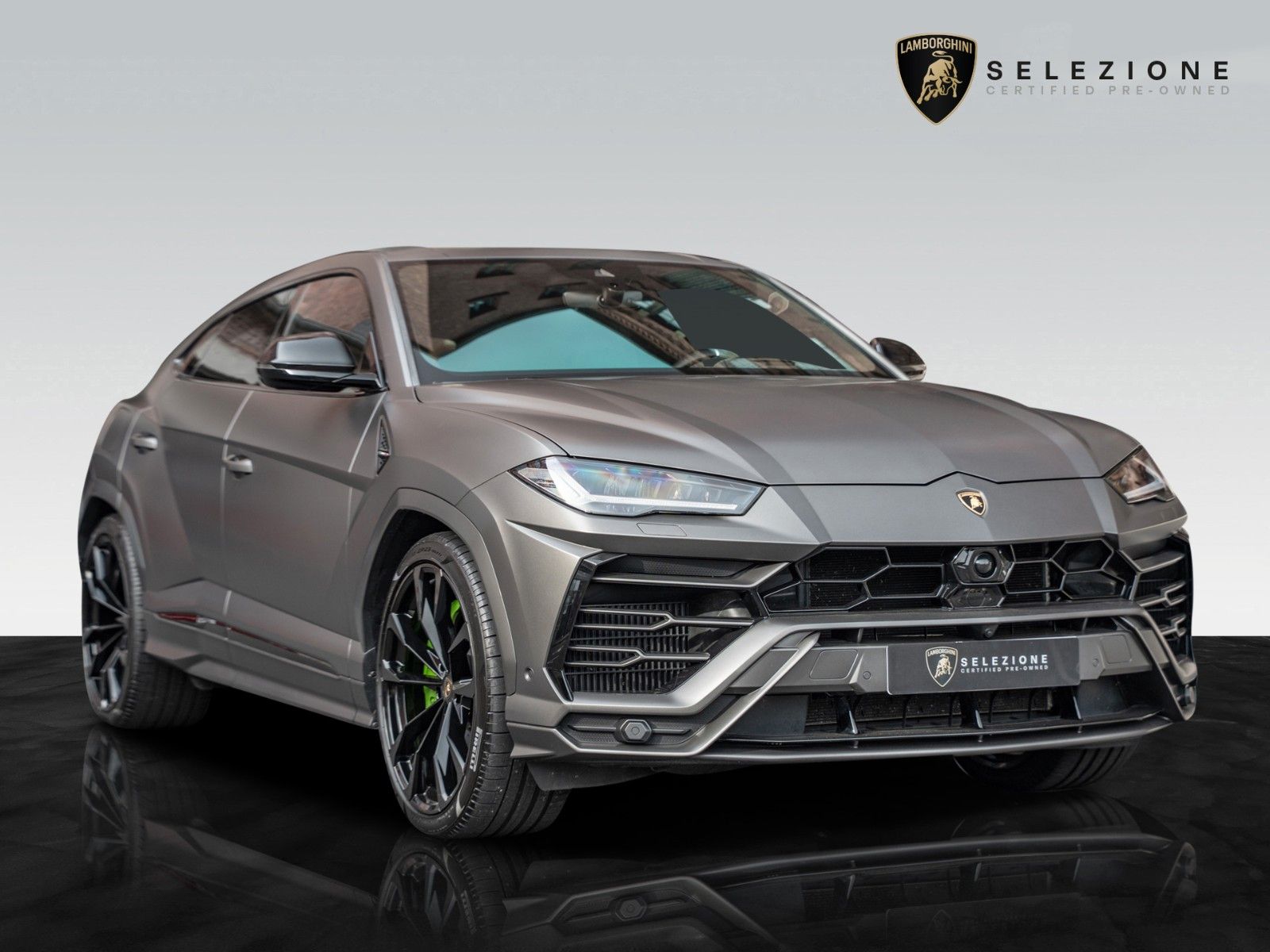 Urus | Akrapovic | Trailer Towing | PPF Detailbild