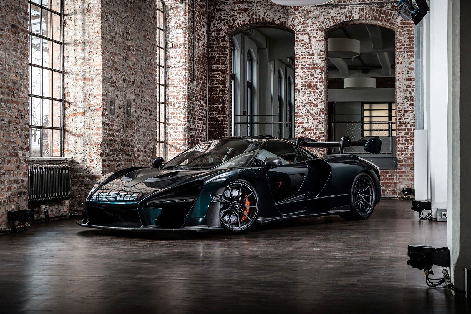 Senna | MSO XP Green | Carbon | B&W Detailbild